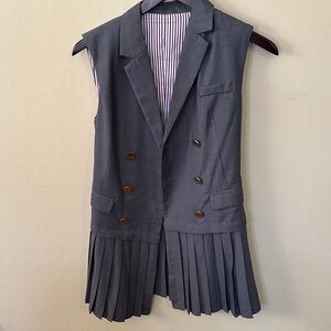 Gray Sleeveless Pleated Blazer Vest